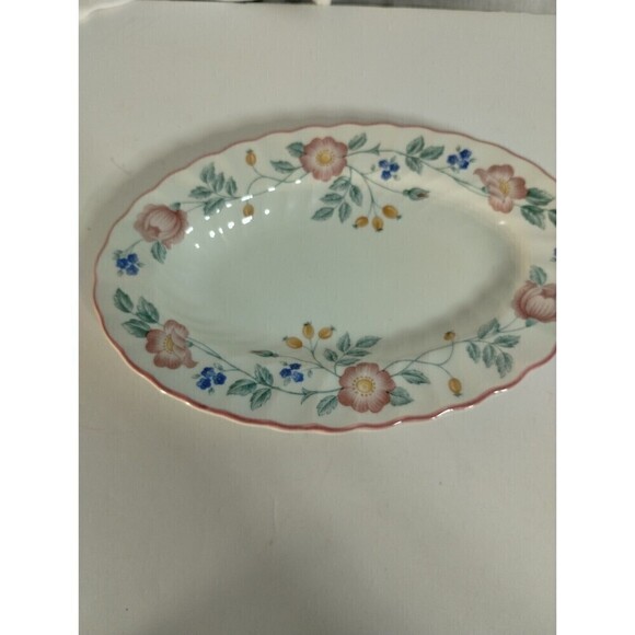 ChurchHill  Briar Rose Pattern Gravy Boat & Matching Drip Plate  Staffordshire‎ - Picture 8 of 10